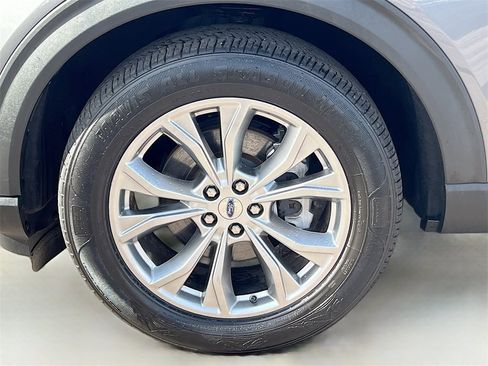 Used 2022 Ford Explorer Limited w/ Equipment Group 301A image 33