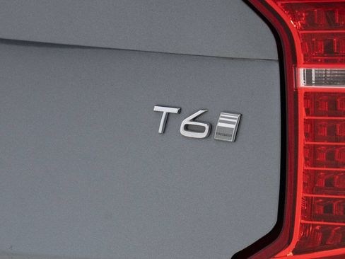 Used 2016 Volvo XC90 T6 Inscription w/ Vision Package AWD/4WD image 13