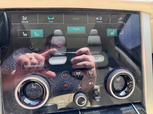 Used 2019 Land Rover Range Rover Supercharged AWD/4WD image 25