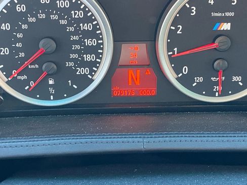 Used 2006 BMW M6 Coupe image 24