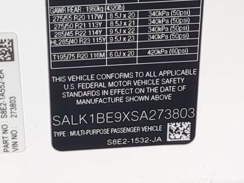 New 2025 Land Rover Range Rover Long Wheelbase Autobiography image 38