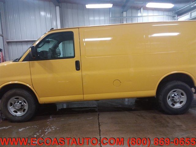 Used 2019 Chevrolet Express 2500 w/ Driver Convenience Package RWD image 6
