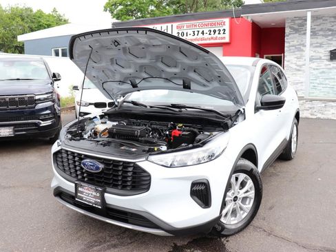 Used 2025 Ford Escape Active AWD/4WD image 47