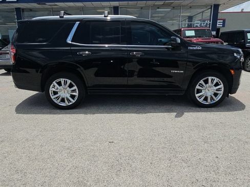 Used 2021 Chevrolet Tahoe High Country w/ Premium Package AWD/4WD image 8