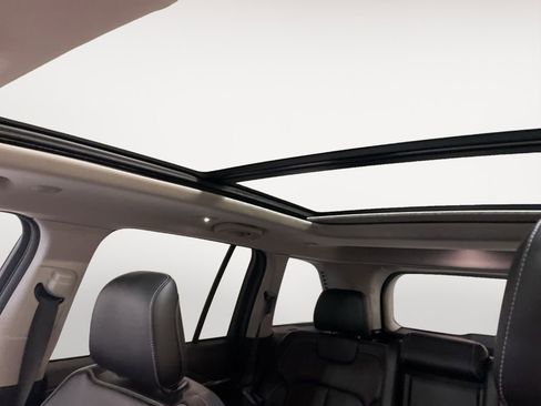 Used 2022 Jeep Grand Cherokee Limited 4xe image 18