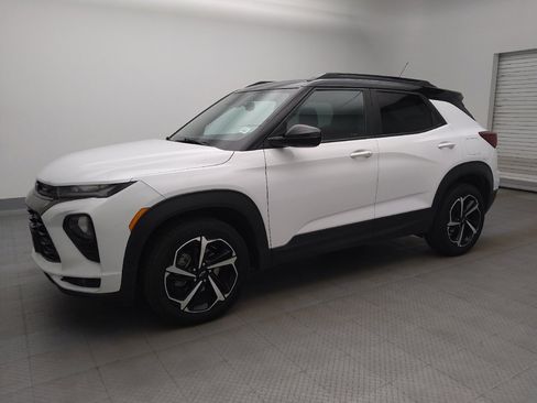 Used 2021 Chevrolet TrailBlazer RS w/ Convenience Package AWD/4WD image 2