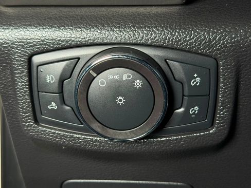 Used 2018 Ford F150 Platinum w/ Equipment Group 701A Luxury AWD/4WD image 33