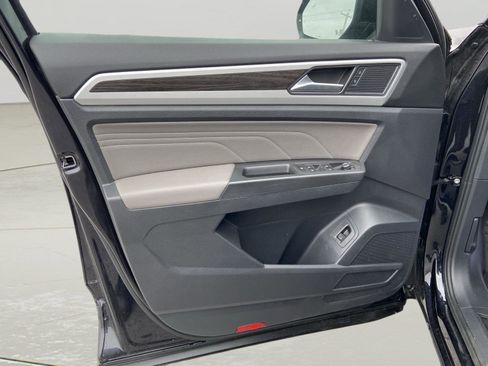 Used 2023 Volkswagen Atlas SE image 51