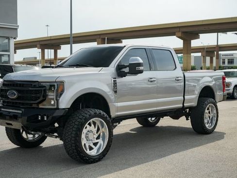 Used 2022 Ford F250 Lariat w/ Chrome Package AWD/4WD image 19