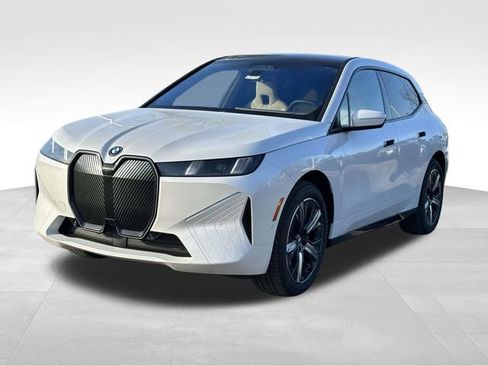 New 2026 BMW iX xDrive60 image 5