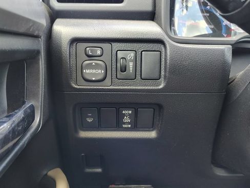 Used 2017 Toyota 4Runner SR5 Premium AWD/4WD image 12