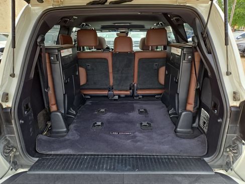 Used 2019 Toyota Land Cruiser AWD/4WD image 12