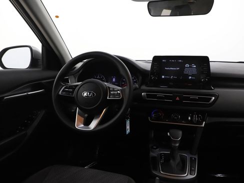 Used 2021 Kia Seltos LX image 14