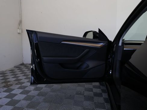 Used 2022 Tesla Model 3 Long Range AWD/4WD image 15