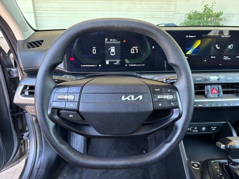Used 2025 Kia K4 FWD image 28