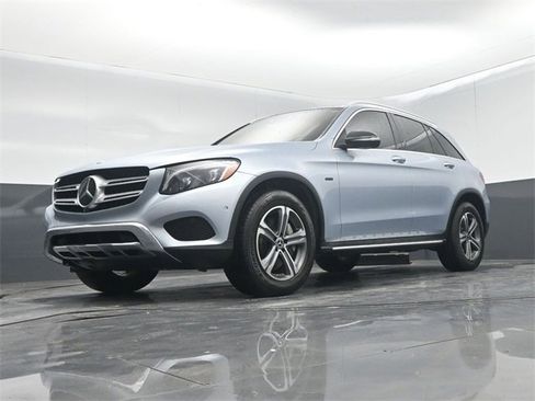 Used 2018 Mercedes-Benz GLC 350e 4MATIC image 48