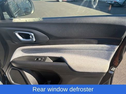 Used 2022 Jeep Compass Latitude image 21