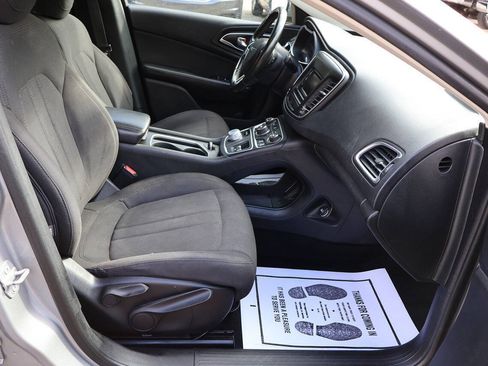 Used 2015 Chrysler 200 Limited w/ Convenience Group FWD image 22