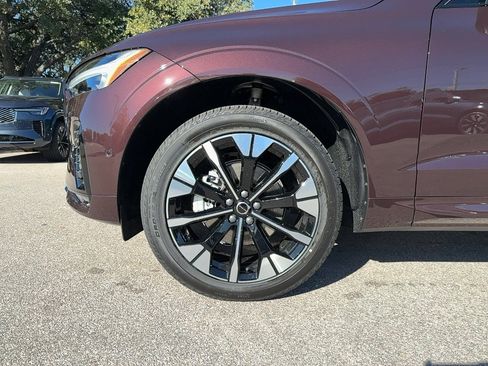 New 2026 Volvo XC60 B5 Plus image 9