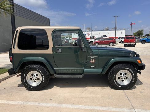 Used 1999 Jeep Wrangler Sahara AWD/4WD image 4