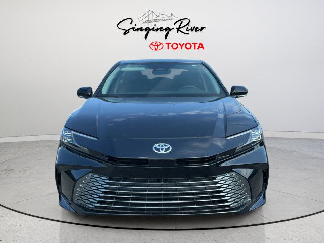 Used 2026 Toyota Camry XLE FWD image 2