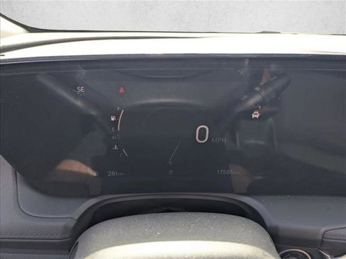 Used 2025 Buick Encore GX Preferred image 11