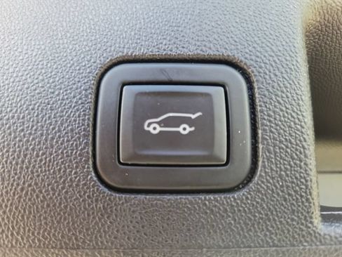 Used 2024 Chevrolet Equinox RS w/ RS Leather Package FWD image 10