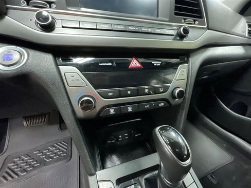Used 2018 Hyundai Elantra Value Edition w/ Cargo Package FWD image 17