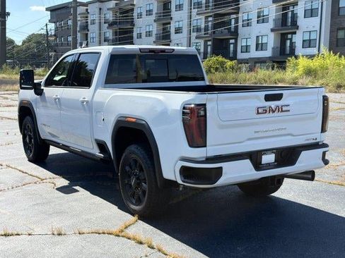 Used 2024 GMC Sierra 2500 AT4 w/ AT4 Premium Plus Package AWD/4WD image 7
