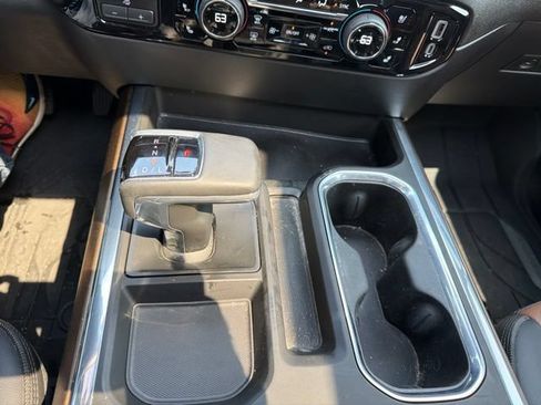 Used 2024 Chevrolet Silverado 1500 High Country w/ High Country Premium Package AWD/4WD image 24