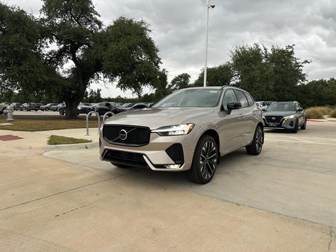 Used 2026 Volvo XC60 B5 Ultra w/ Protection Package Premier AWD/4WD image 2