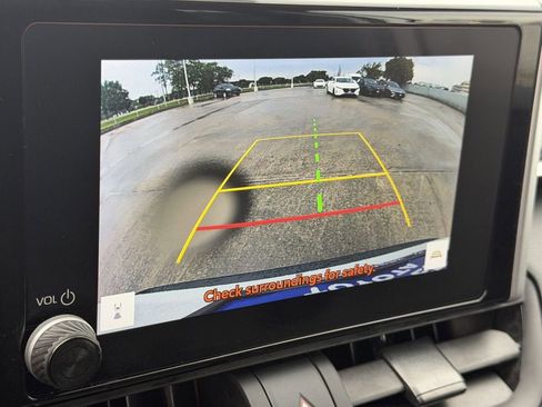 Used 2025 Toyota RAV4 LE FWD image 19