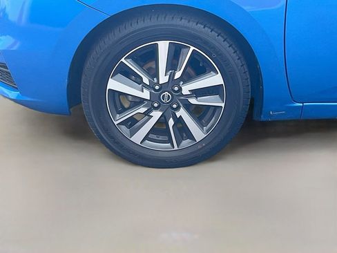 Used 2021 Nissan Versa SV FWD image 28