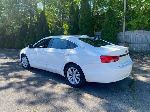 Used 2016 Chevrolet Impala LT w/ Convenience Package FWD image 3