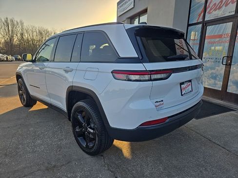 New 2026 Jeep Grand Cherokee Limited AWD/4WD image 8