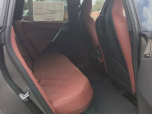 Used 2025 BMW iX M60 image 9