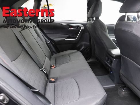 Used 2022 Toyota RAV4 SE AWD/4WD image 24