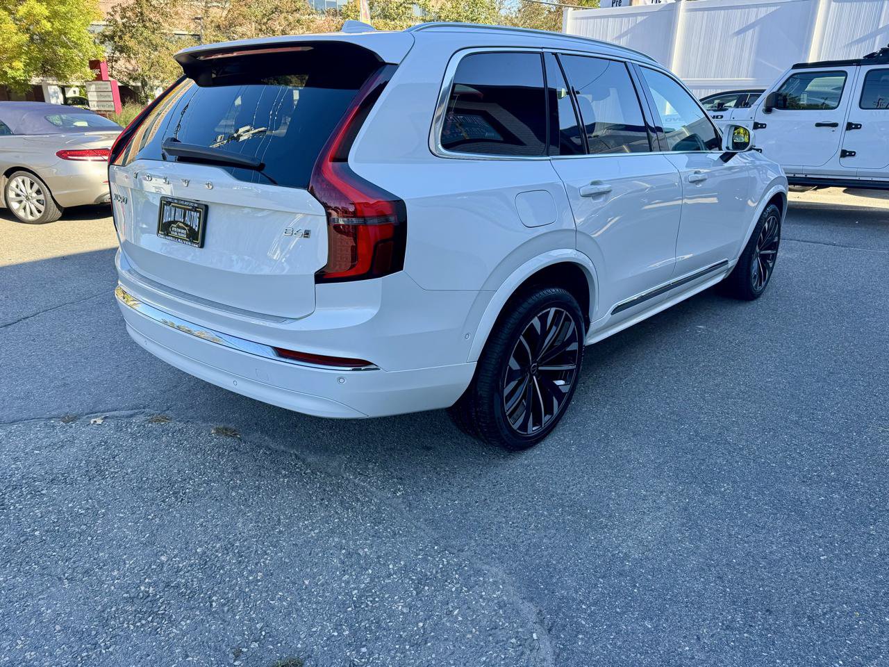 Used 2025 Volvo XC90 B6 Plus w/ Protection Package Premier AWD/4WD image 5