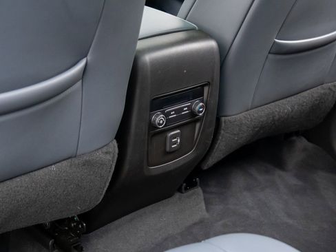 Used 2023 Buick Enclave Essence w/ Experience Buick Package image 22