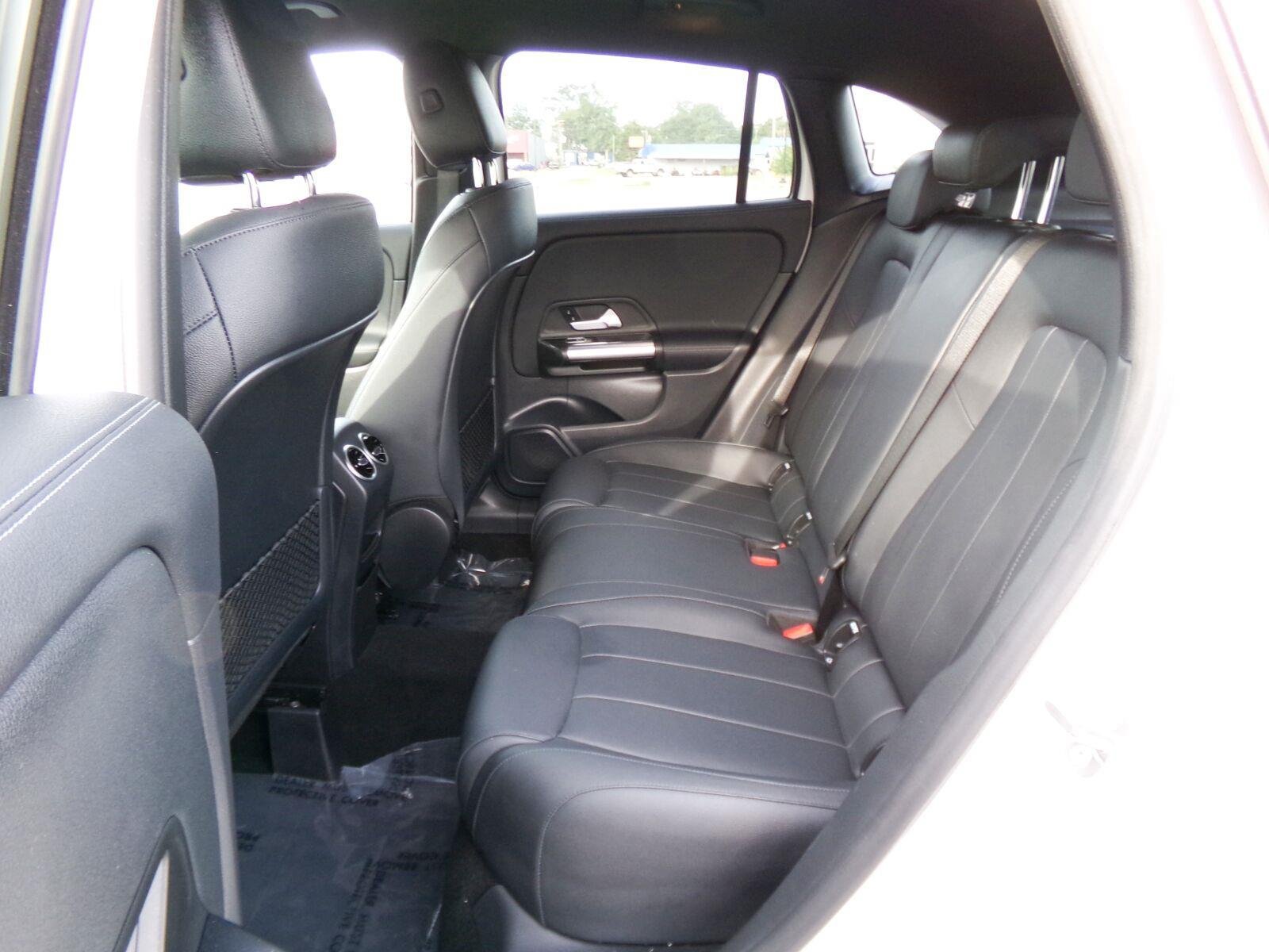 Used 2025 Mercedes-Benz GLA 250 image 13