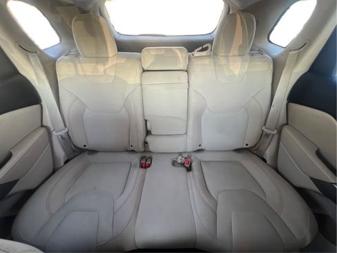 Used 2019 Jeep Cherokee Latitude w/ Popular Appearance Group image 7