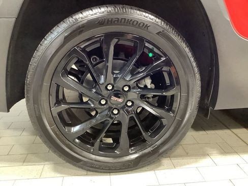 Used 2023 GMC Terrain SLE w/ Driver Convenience Package image 29