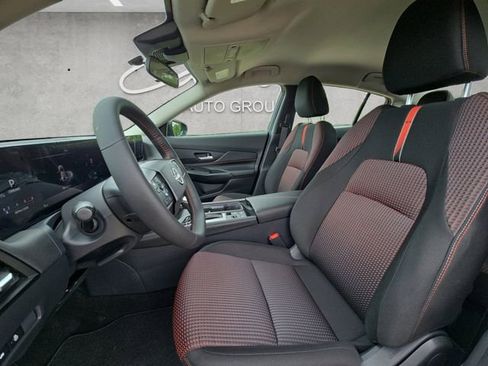 New 2026 Nissan Sentra SR FWD image 19