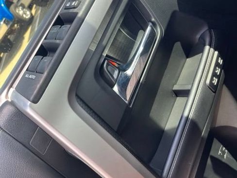 Used 2023 Toyota 4Runner Limited AWD/4WD image 18
