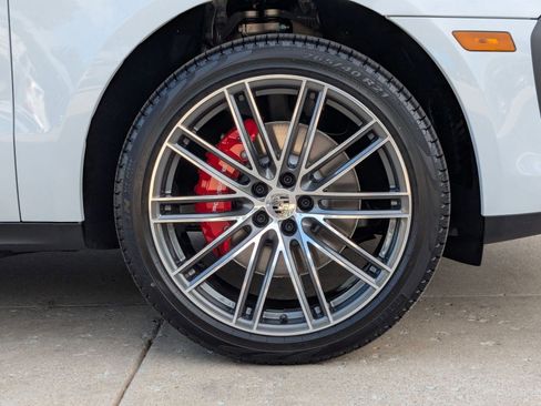 New 2026 Porsche Macan S image 29