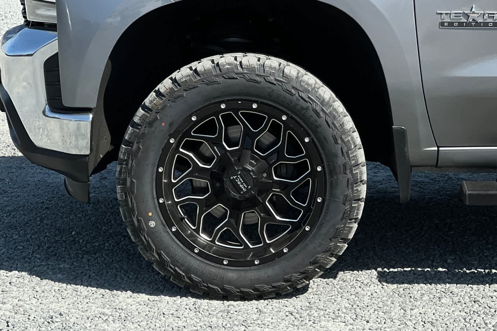 Used 2020 Chevrolet Silverado 1500 LT w/ Texas Edition RWD image 27