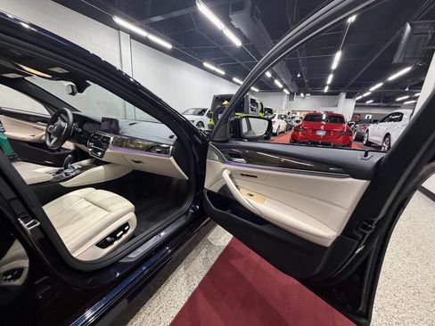 Used 2019 BMW 540i xDrive w/ M Sport Package AWD/4WD image 37