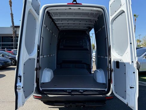 New 2026 Mercedes-Benz Sprinter 2500 image 15