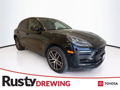 Used 2023 Porsche Macan image 1