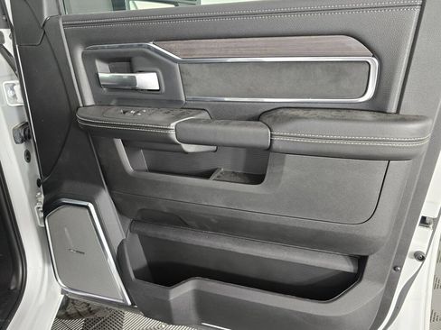 New 2026 RAM 2500 Laramie AWD/4WD image 41